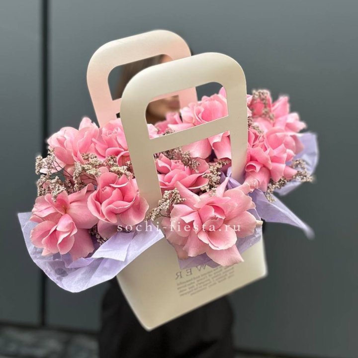 Сумочка розовых роз "Плинки" в Волжские