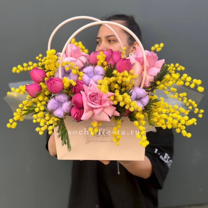 Сумочка мимозы и роз "Примавера" в Волжские
