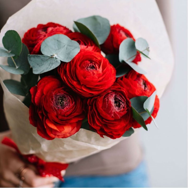 Букет ранункулюсов  в Волжские