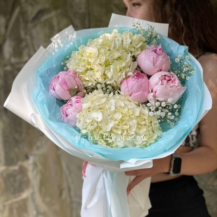 Букет с пионами "Блюсом" в Волжские