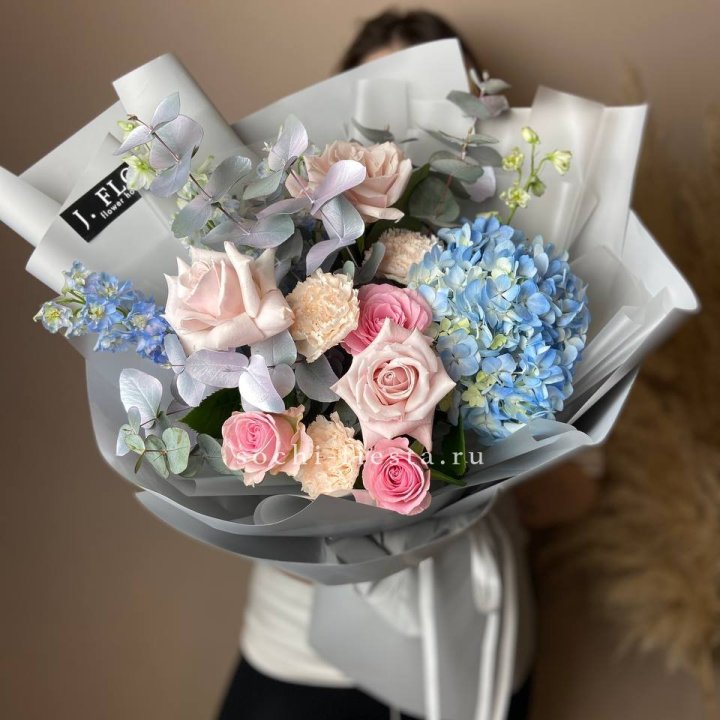 Букет с гортензией № 4 в Волжские