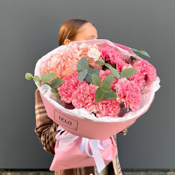 Дуо диантусы и гортензия в Волжские