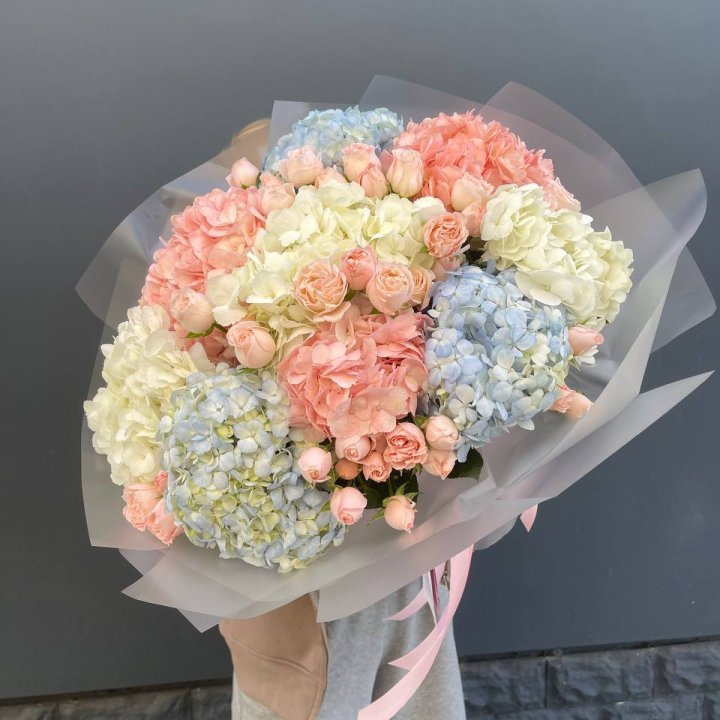 Дуо гортензии и бомбастик в Волжские