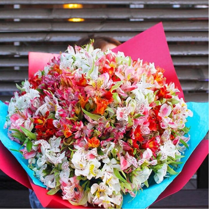 101 альстромерия в Волжские