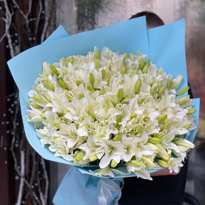 51 лилия в оформлении в Волжские