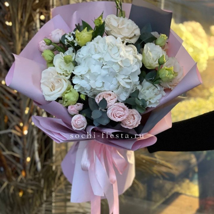Букет с гортензией №3 в Волжские