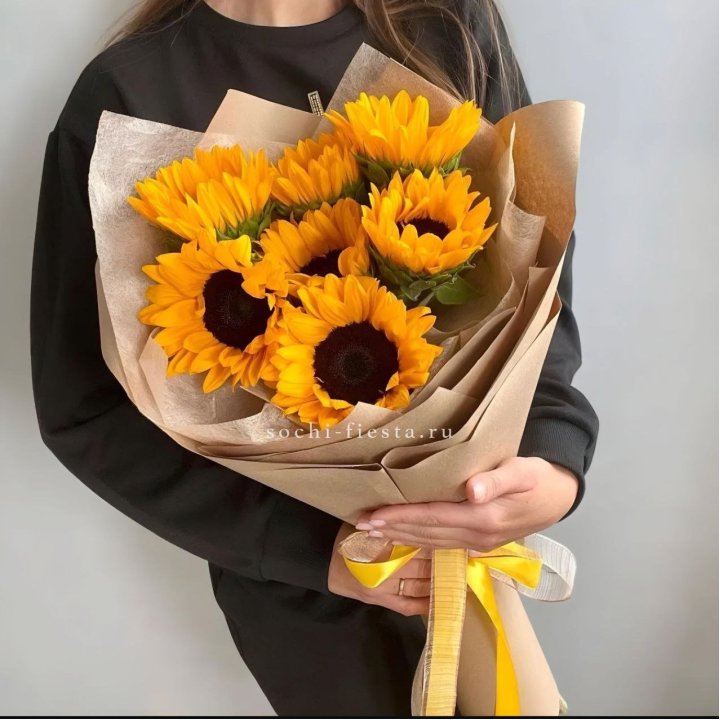 Букет из подсолнухов в Волжские