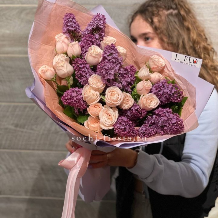 Букет "Лиловая весна" в Волжские