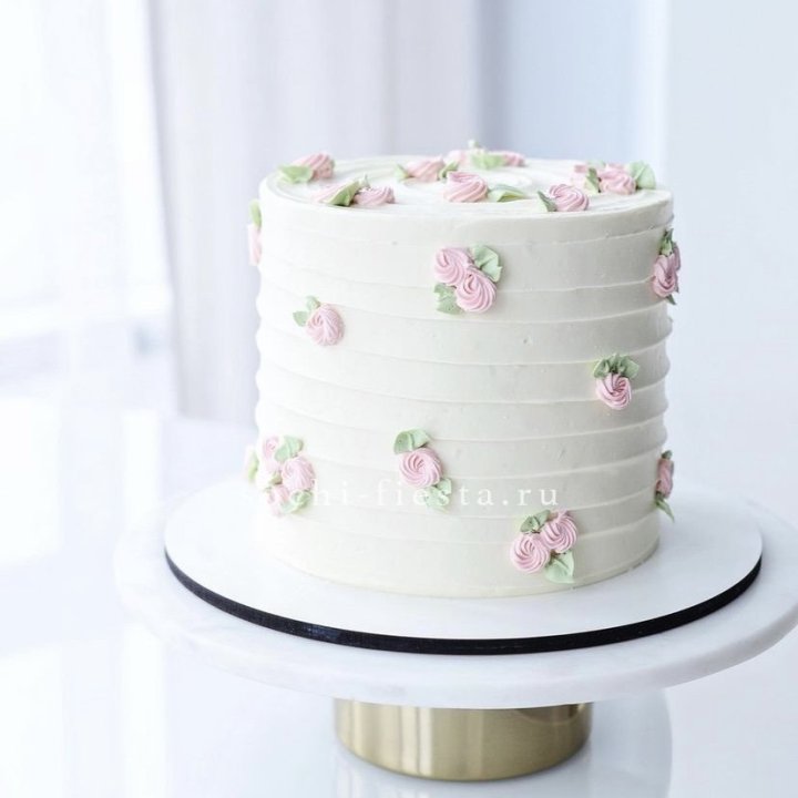 Торт "Розы в снегу" в Волжские