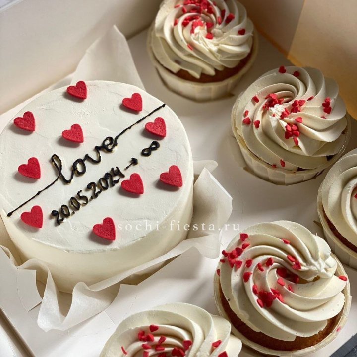 Капкейки и бенто-торт "Любимые" в Волжские