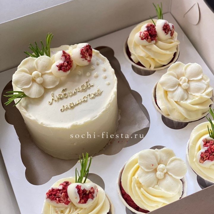 Капкейки и бенто-торт "Мамочке" в Волжские