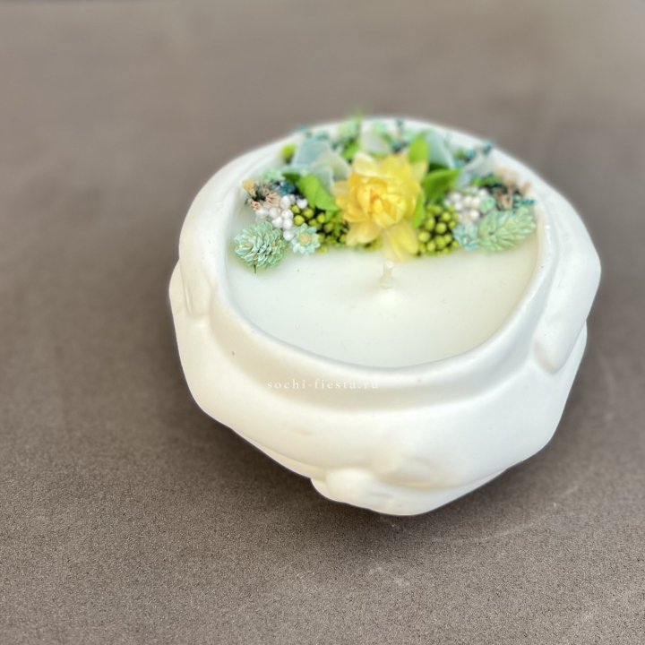 Свеча ароматическая в гипсе Руки в Волжские