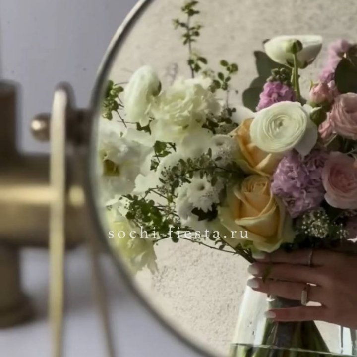 Цветочная подписка "Пакет средний" в Волжские