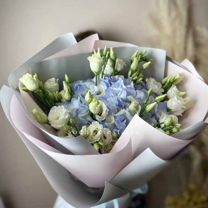 Букет с гортензией "Адель" в Волжские