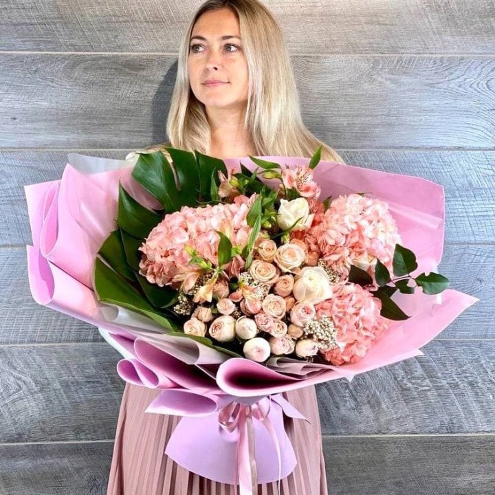 Дизайнерский букет "Валенсия-2" в Волжские