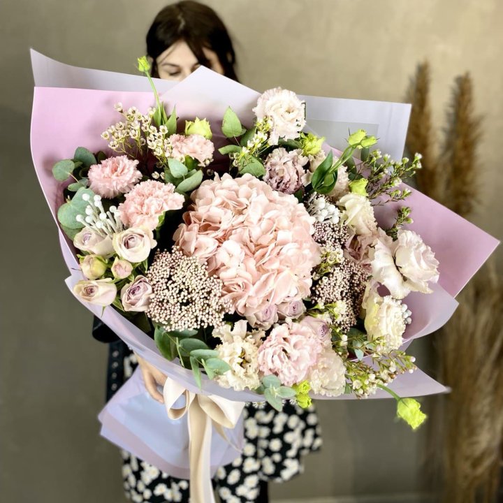 Дизайнерский букет "Трели кримс" в Волжские