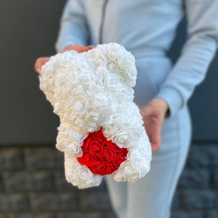 Медведь с красным седцем в Волжские