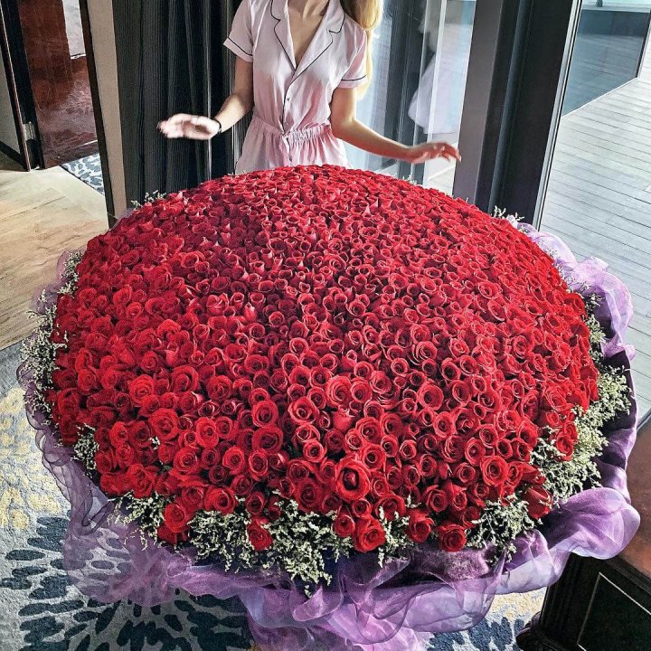 1001 роза в Волжские