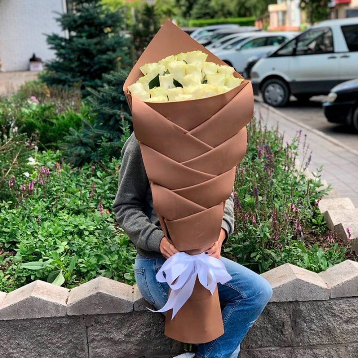 Голландские розы белые "Рыбка" в Волжские