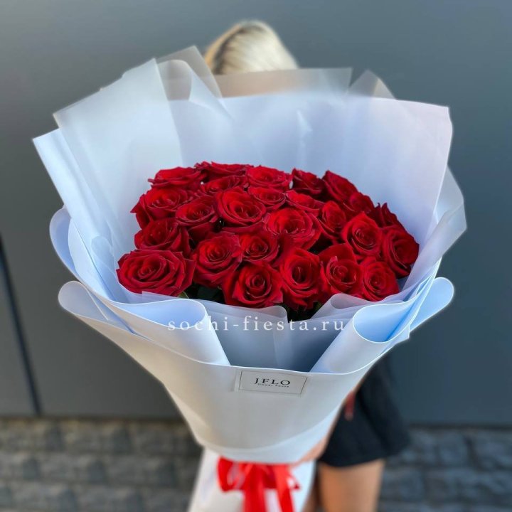 25 высоких роз  в Волжские