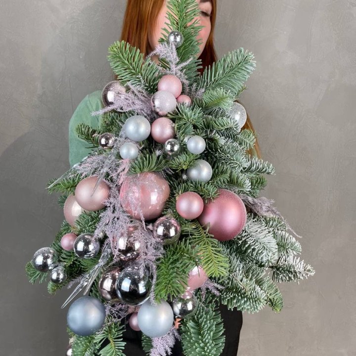 Новогодняя елочка "Розе голд" в Волжские