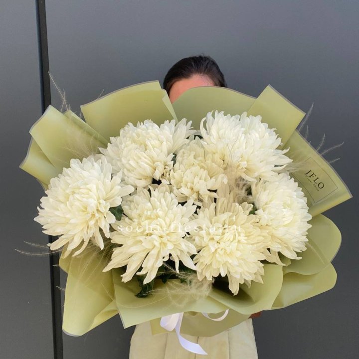 Букет одноголовых хризантем  в Волжские
