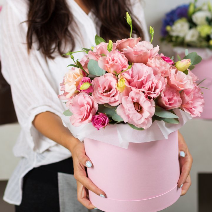 Эустома в шляпной коробке в Волжские