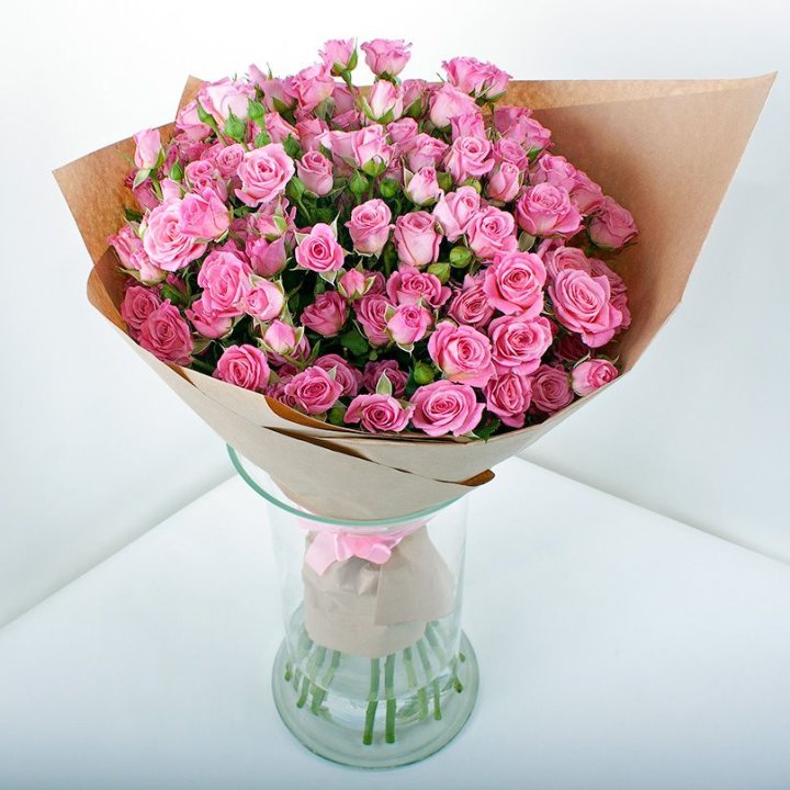 15 кустовых роз в Волжские