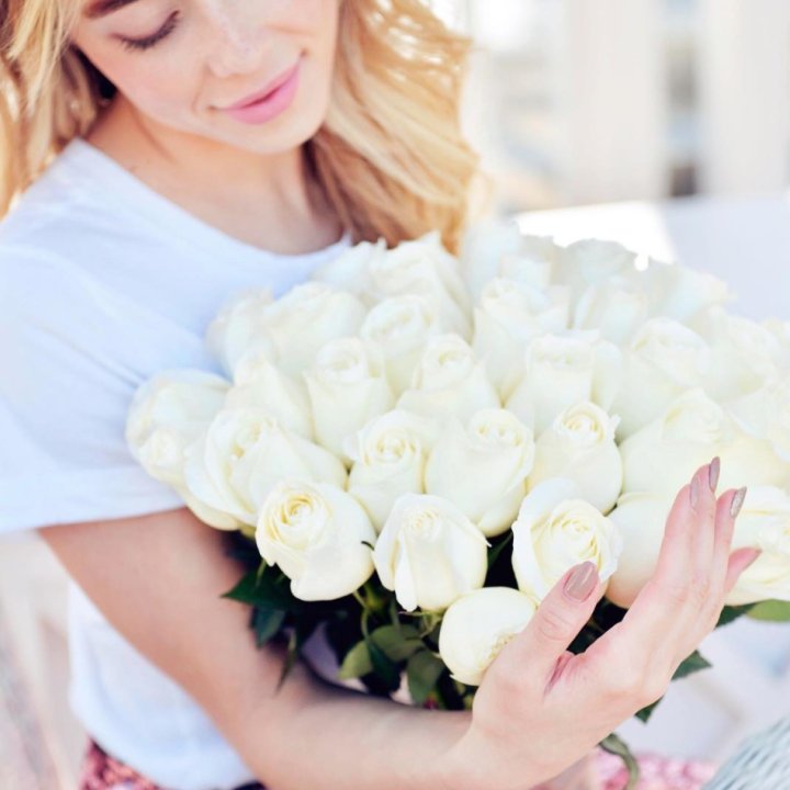 Букет высоких роз "Облака" в Волжские