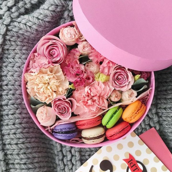 Цветочный бокс пинк в Волжские