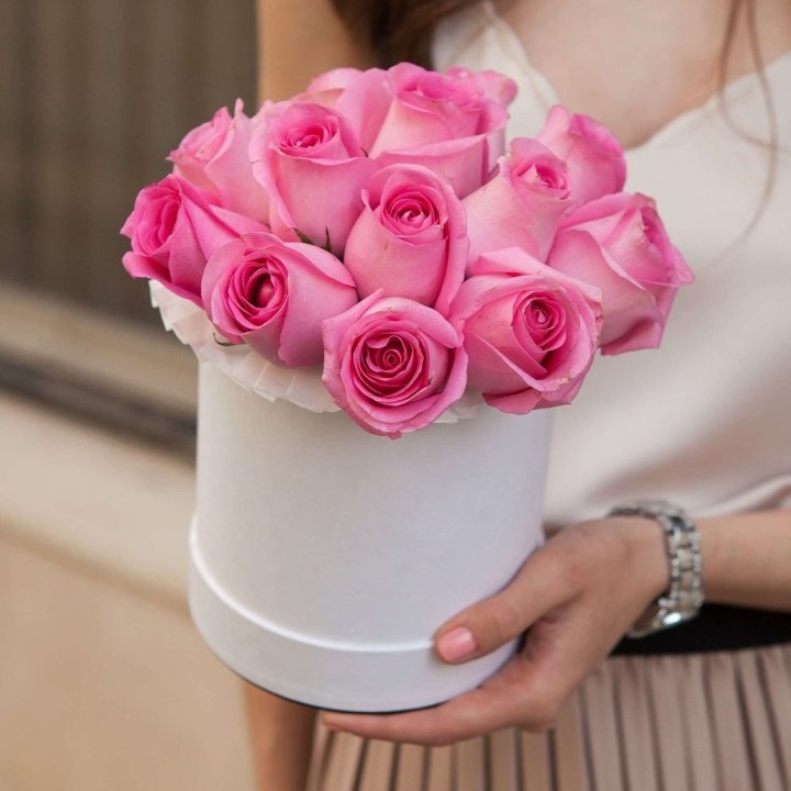 15 роз в боксе Кэтрин в Волжские