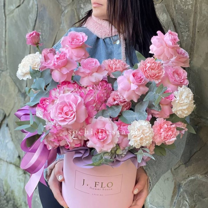 Цветочный бокс "Эсмиральда" в Волжские