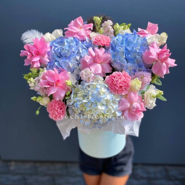 Коробка с цветами "Лемия" в Волжские