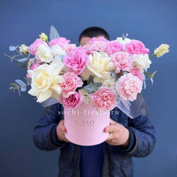 Цветочный бокс "Памела" в Волжские