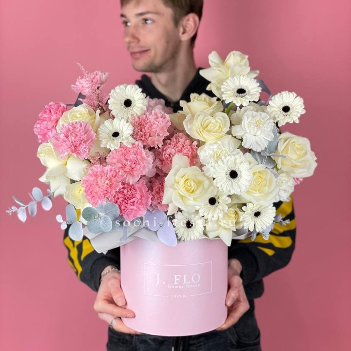 Дизайнерский бокс "Индира" в Волжские