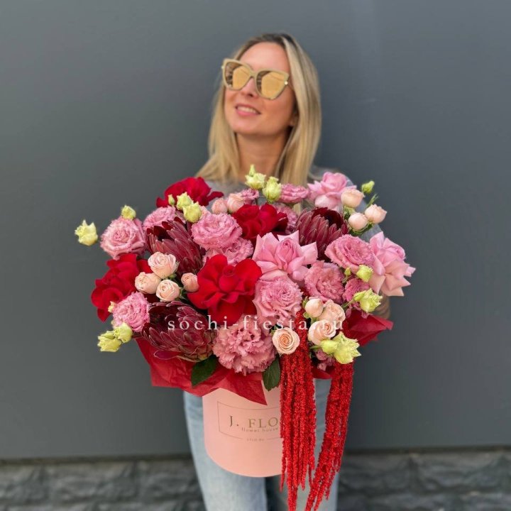 Дизайнерский цилиндр "Криотель" в Волжские