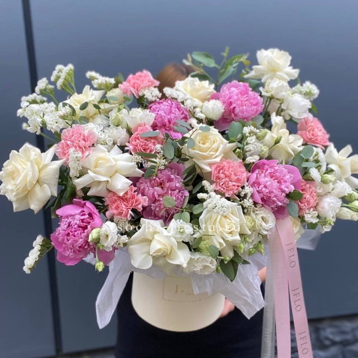 Дизайнерский бокс "Амор этерна" в Волжские