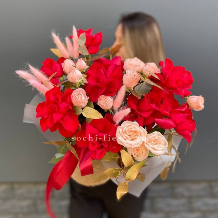 Джутовое кашпо "Любовь Лолиты" в Волжские