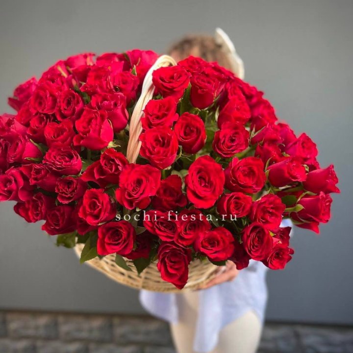 121 красная роза в корзине   в Волжские