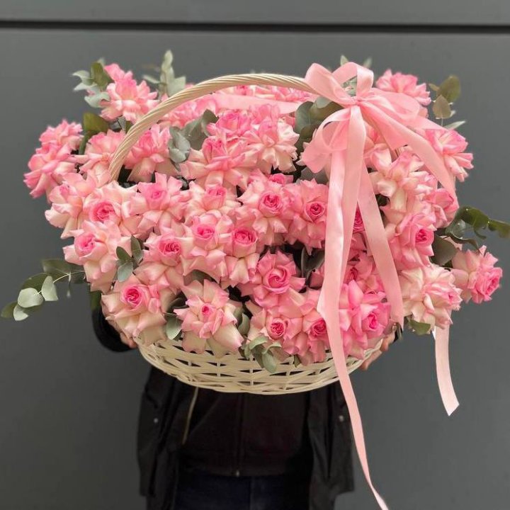 51 розовая роза в корзине в Волжские