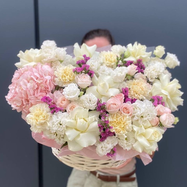 Корзина "Воздушная нежность" в Волжские