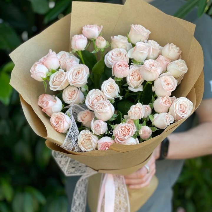 Кустовые розы букет №1 в Волжские