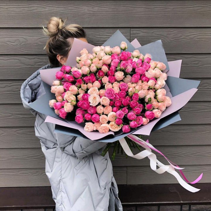 55 роз микс кустовых в Волжские