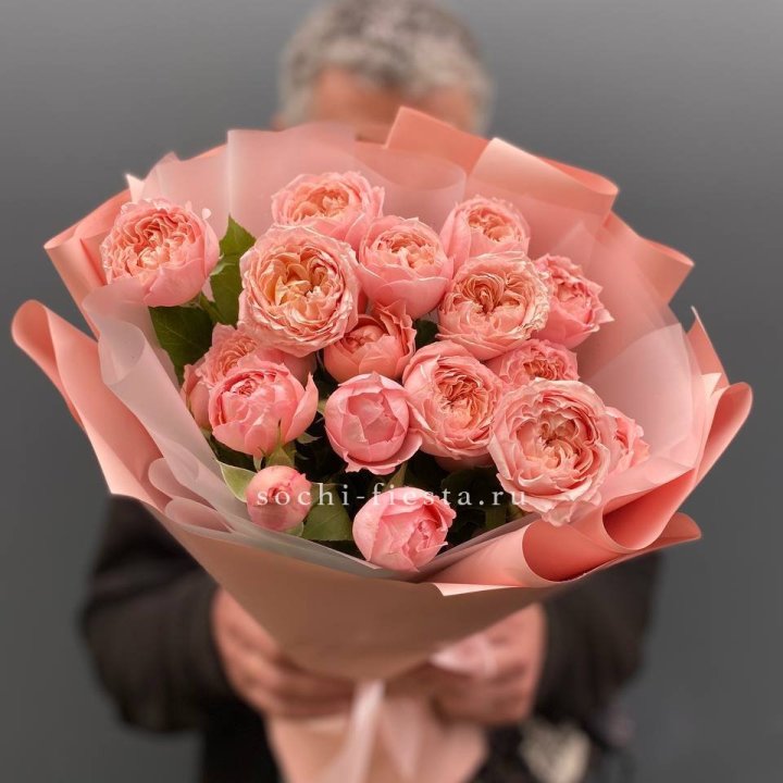 Букет комплимент из кустовых роз Джульетта в Волжские