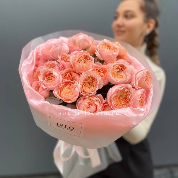 Букет из пионовидных роз Джульетта в Волжские