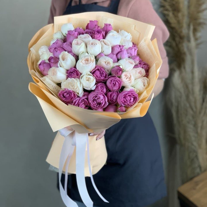 Букет кустовых роз Джулиана в Волжские