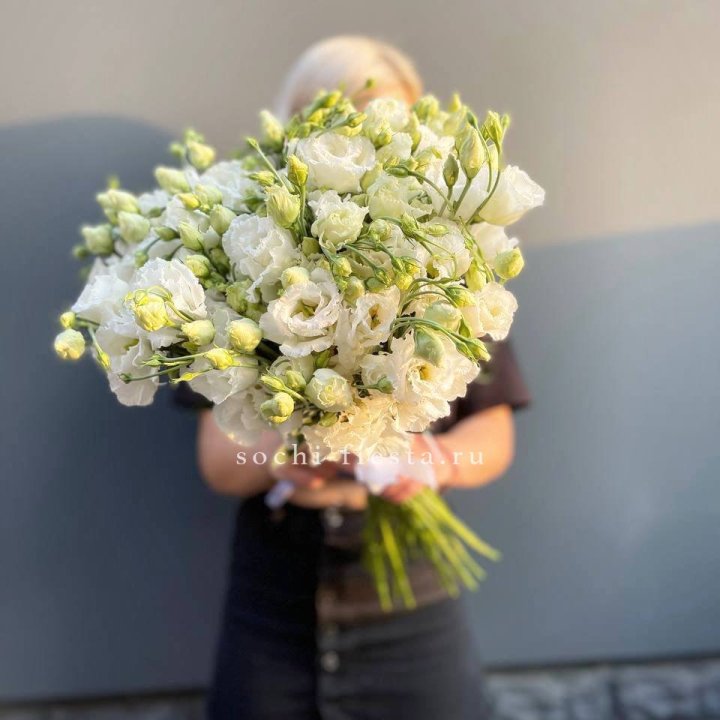 Букет эустом под ленту  в Волжские