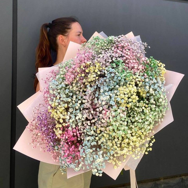 Пышный букет из гипсофил  в Волжские