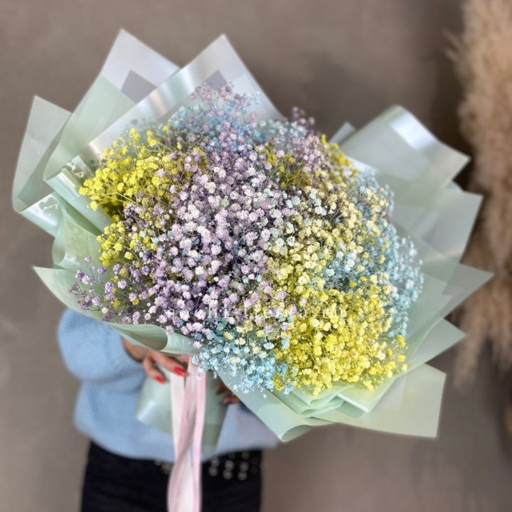 Букет радужных гипсофил в Волжские
