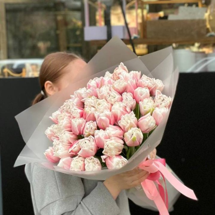 51 нежный тюльпан в Волжские